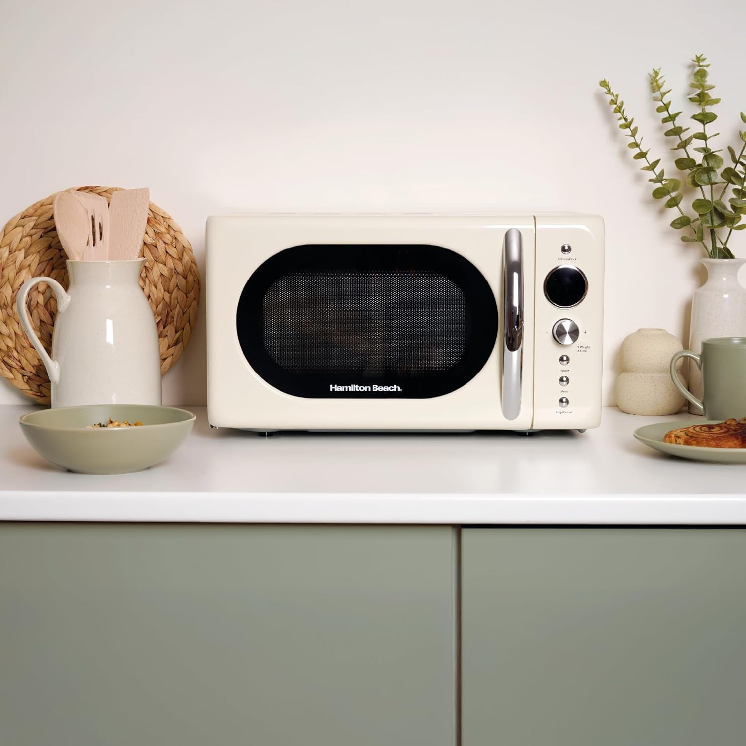 Hamilton Beach 20L Retro Microwave, Compact, 8 Presets, 60 Min Timer, Express Cooking, Child Lock, LED Display, Defrost, 700W - HB70H20C, Cream - Image 2