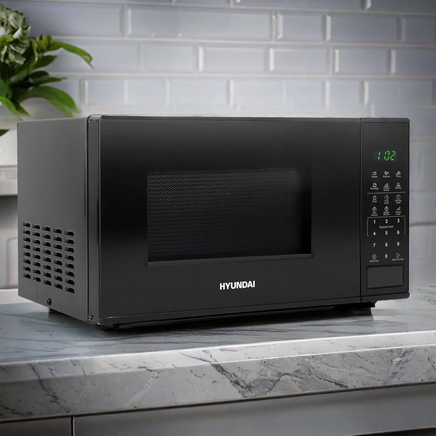 Hyundai 800W 20L Black Digital Microwave, Stainless Steel Interior, 11 Power Levels, Automatic Defrost, 6 Auto Cook Modes, Clock and Timer, Digital Controls, Easy Clean & Child Lock - Image 5