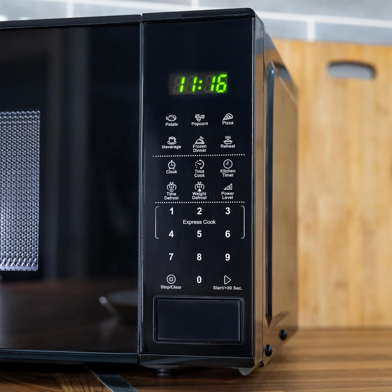 Hyundai 800W 20L Black Digital Microwave, Stainless Steel Interior, 11 Power Levels, Automatic Defrost, 6 Auto Cook Modes, Clock and Timer, Digital Controls, Easy Clean & Child Lock - Image 8
