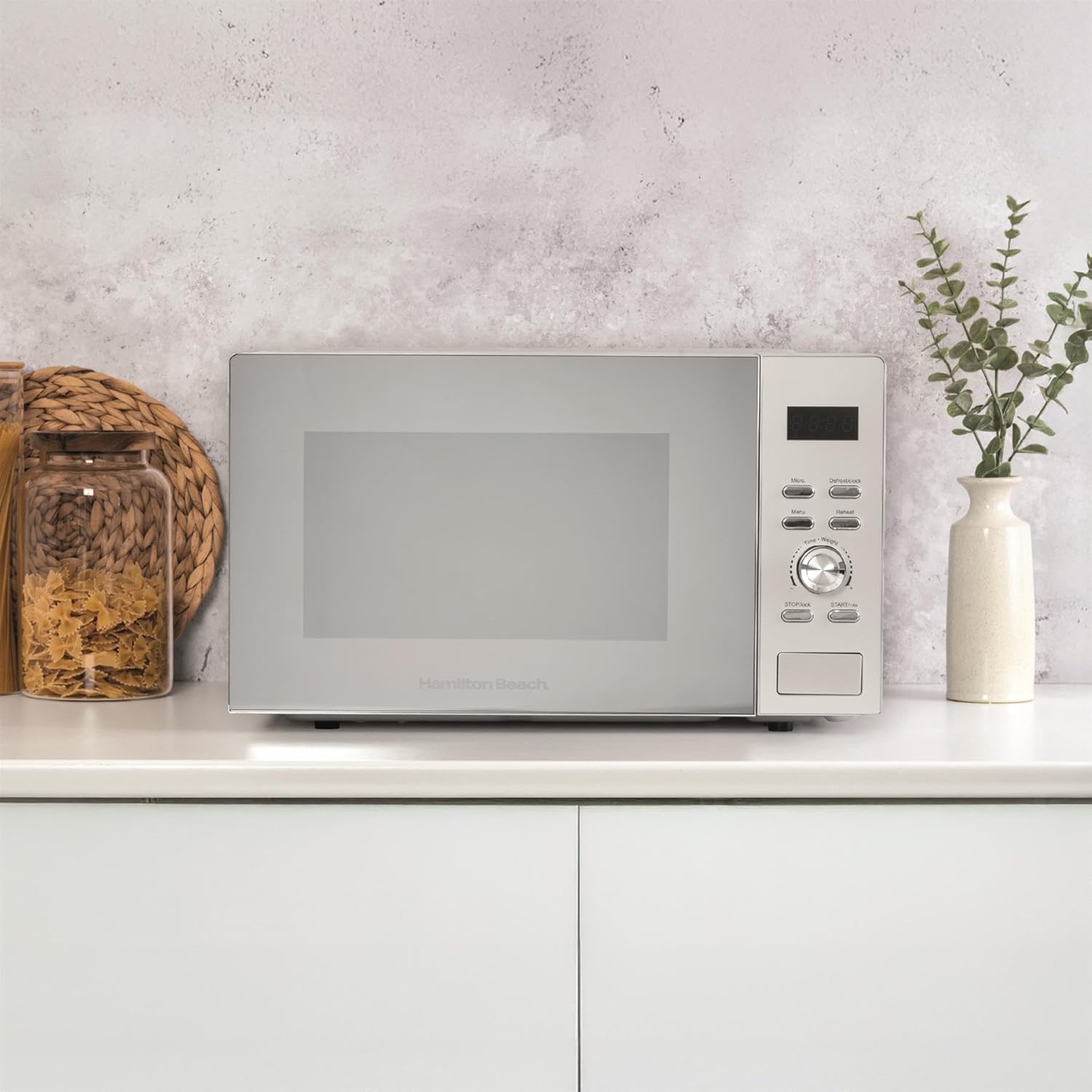 Hamilton Beach Microwave, 30L, 950W, Family-Size, Digital Controls, 8 Pre-Set Programs, 5 Power Levels, Large Capacity, Defrost Function, Child Lock, Silver - HB30FUXP04S - Image 4