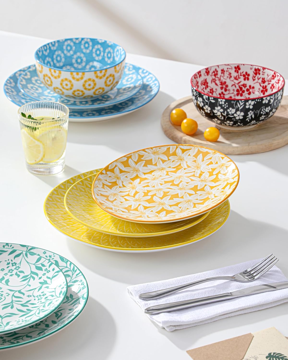 vancasso Selene Colorful Floral Porcelain Dinner Set for 6, 18 Pieces Stackable Plates and Bowls Set, Includes Dinner Plates/Dessert Plates/Cereal Bowls, Microwave & Dishwasher Safe for Everyday Use - Image 7