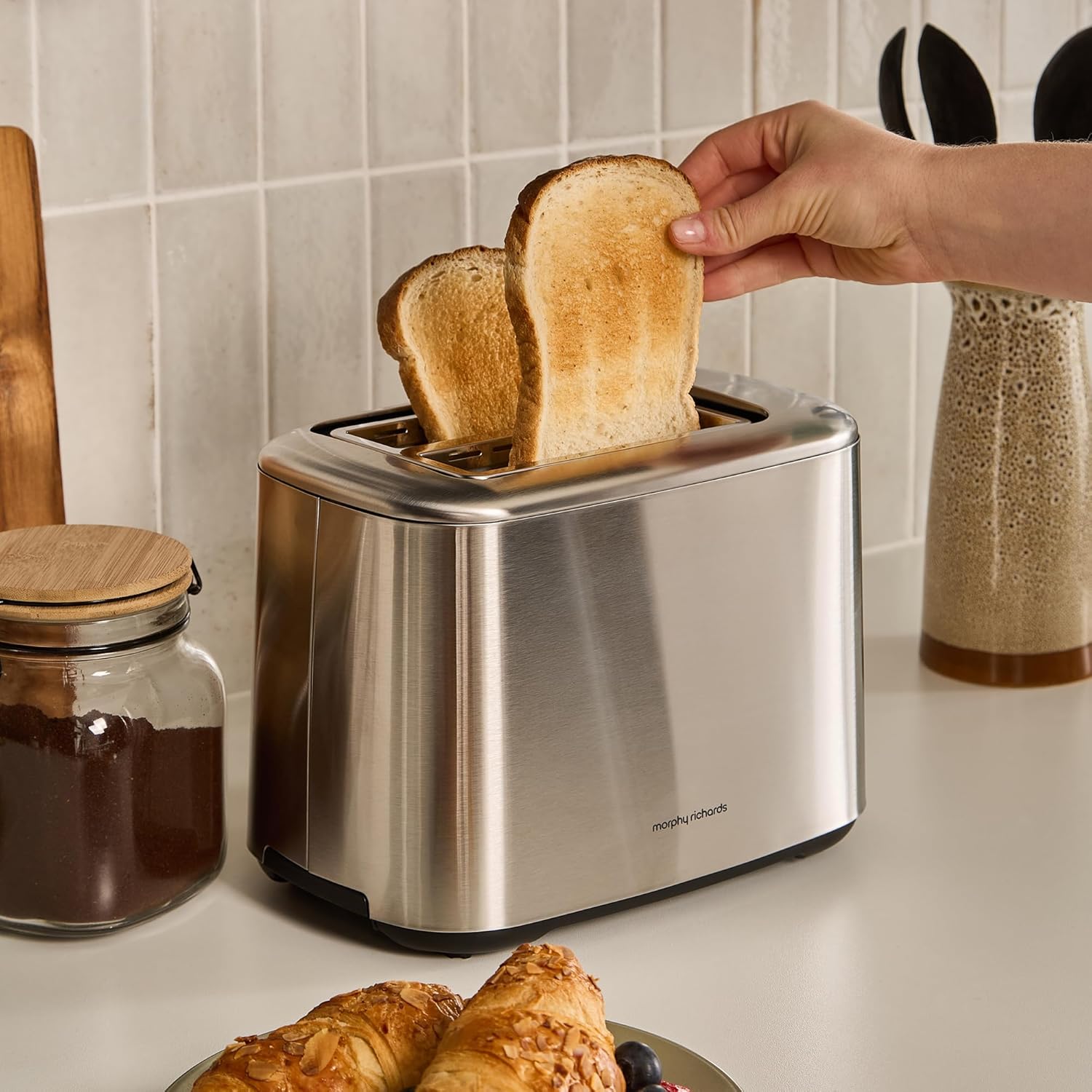 Morphy Richards Equip 2 Slice Toaster, Defrost and Reheat, Browning Controls, Variable Wide Slots, Removable Crumb Tray, 800W, Stainless Steel, 222067, Brushed - Image 7