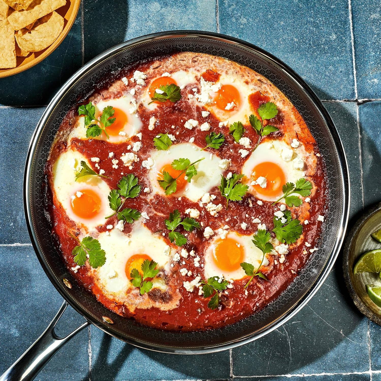 HexClad Hybrid Nonstick 30 cm Frying Pan with Tempered Glass Lid, Stay-Cool Handle, Dishwasher and Oven Safe, Compatible with All Cooktops - Image 7